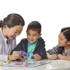 HASBRO GAMİNG F4436 İLK MONOPOLY OYUNUM